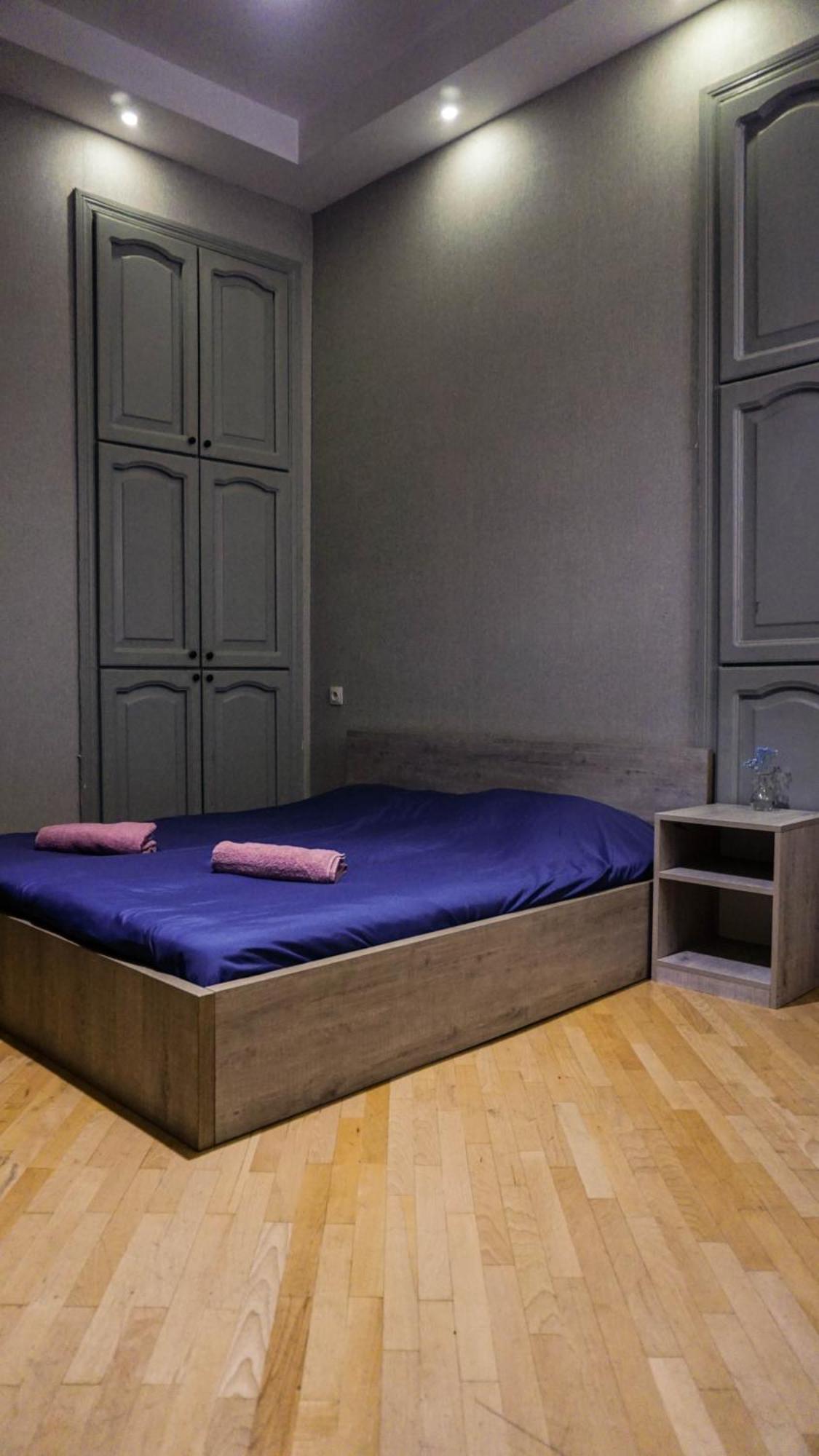 J Square Hostel Tiflis Exterior foto
